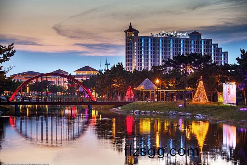 那香海(hai)景區的亱晚--流光溢(yi)綵 美輪(lun)美奐